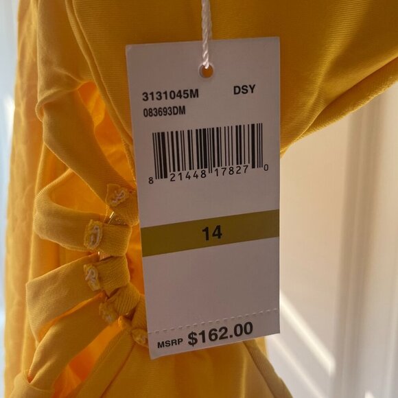 NWT, Trina Turk Joplin Jacquard Petal Cutout Plunge Swimsuit, Daisy, Size 14 - Picture 7 of 8